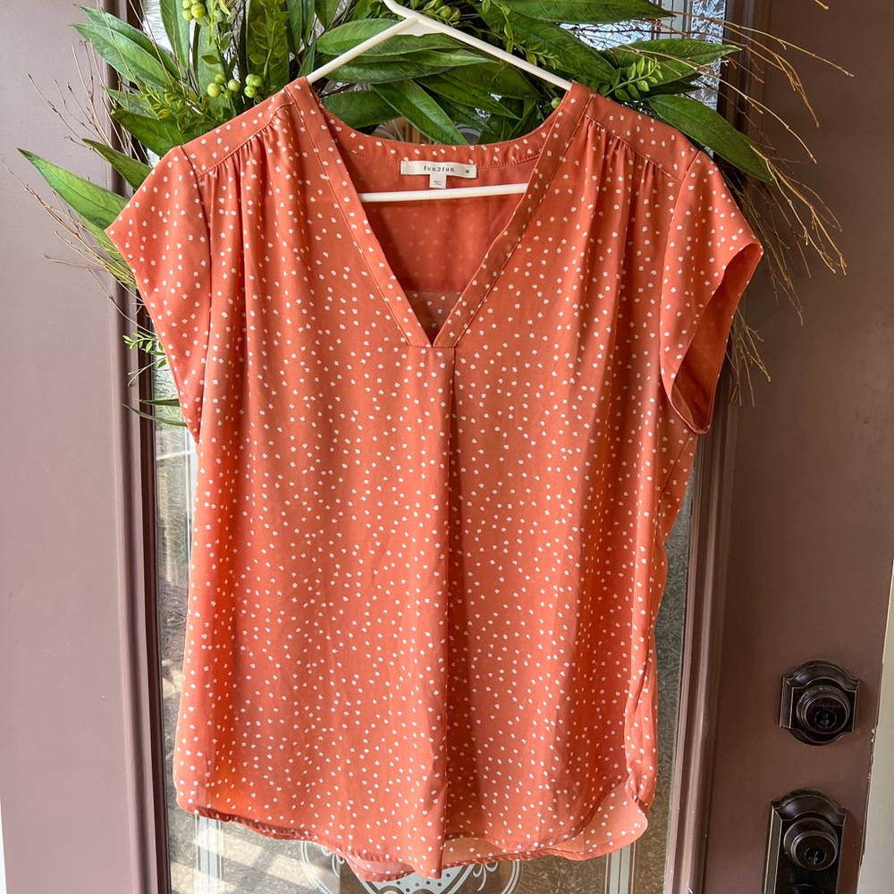 Fun 2 Fun Women’s Short Sleeve Blouse